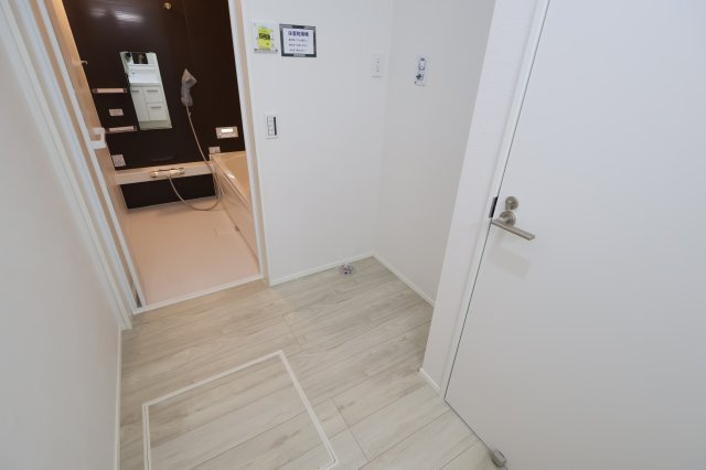 《仲介手数料無料》浦和区針ヶ谷１丁目14新築一戸建てKEIAI GRACEのランドリースペース