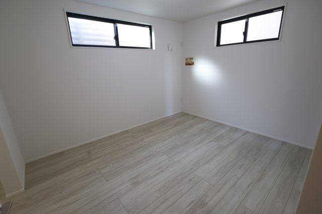 《仲介手数料無料》浦和区針ヶ谷１丁目14新築一戸建てKEIAI GRACEの洋室