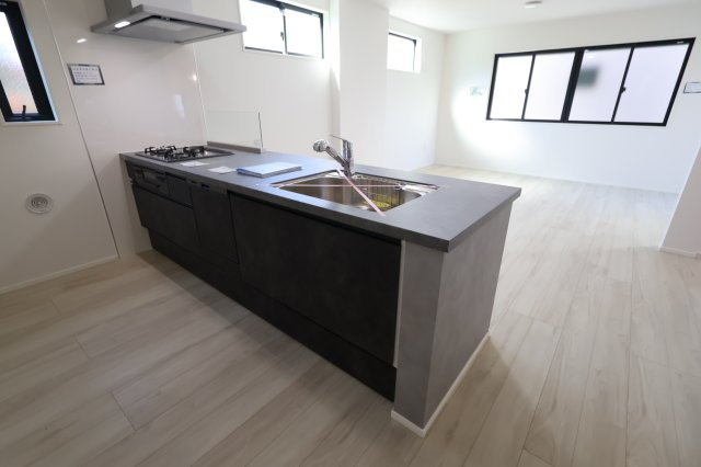 《仲介手数料無料》浦和区針ヶ谷１丁目14新築一戸建てKEIAI GRACEのキッチン