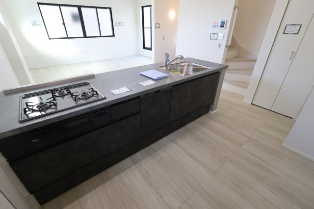 《仲介手数料無料》浦和区針ヶ谷１丁目14新築一戸建てKEIAI GRACEのキッチン