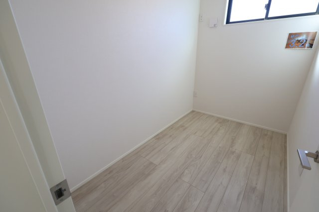 《仲介手数料無料》浦和区針ヶ谷１丁目14新築一戸建てKEIAI GRACEの洋室