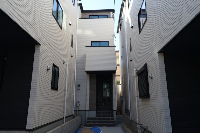 《仲介手数料無料》浦和区針ヶ谷１丁目14新築一戸建てKEIAI GRACEの外観