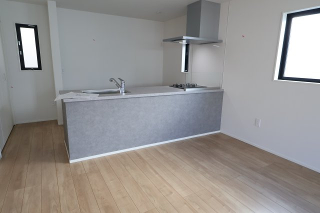 《仲介手数料無料》浦和区針ヶ谷１丁目14新築一戸建てKEIAI GRACEのキッチン