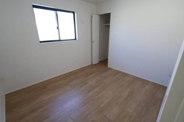 《仲介手数料無料》浦和区針ヶ谷１丁目14新築一戸建てKEIAI GRACEの洋室