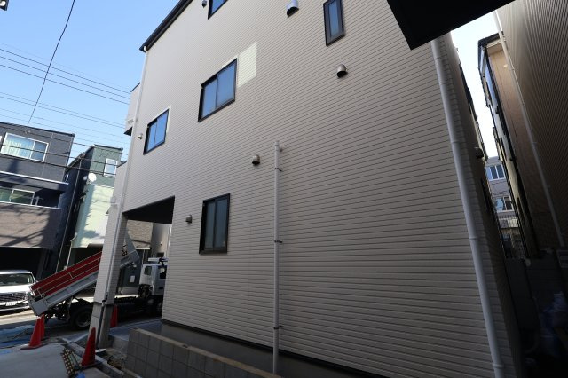 《仲介手数料無料》浦和区針ヶ谷１丁目14新築一戸建てKEIAI GRACEの外観