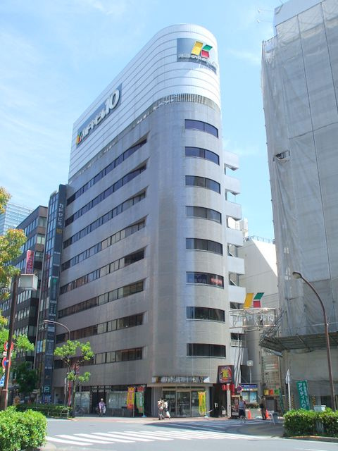 カドヤ第１０ビルの外観