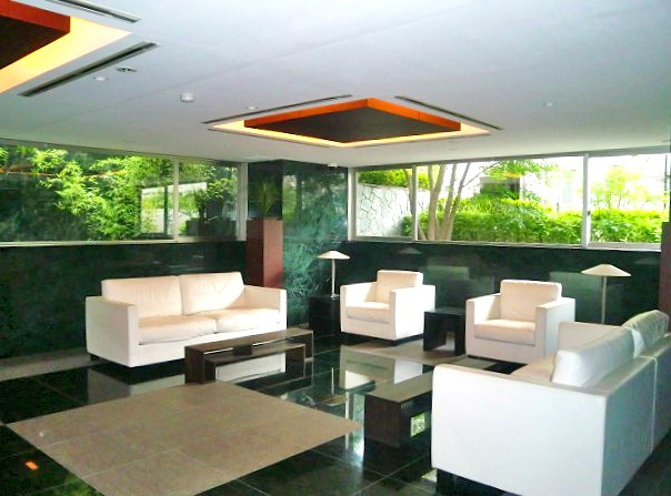 【エントランス】