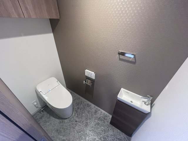 【トイレ】 | プレジオ西宮北口 | ゆったりとした空間のトイレです