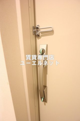 【設備】 | HARU緑地公園 | 玄関はダブルロックで防犯面も安心です♪