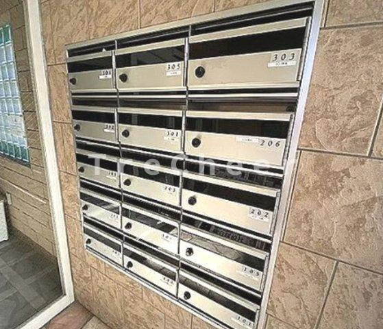 パラドール常盤5のエントランス