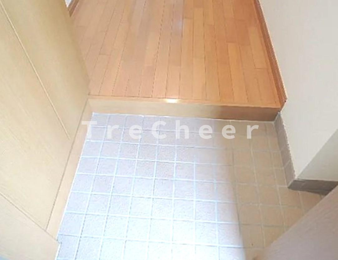 パラドール常盤5の玄関