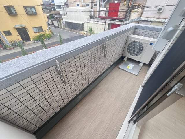 【バルコニー】 | プレジオ西宮北口 | お洗濯にも便利なバルコニー付き