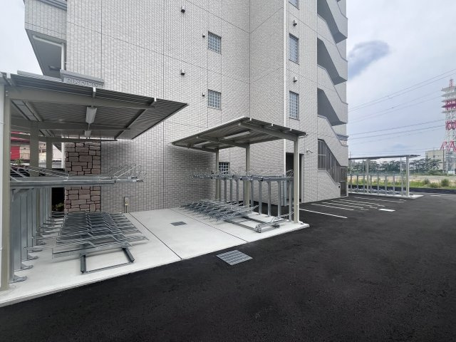 【駐車場】 | プレジオ西宮北口 | 駐輪場です