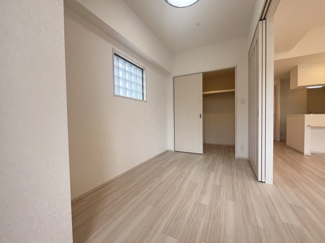【寝室】 | プレジオ西宮北口 | ゆったり過ごせる洋室です