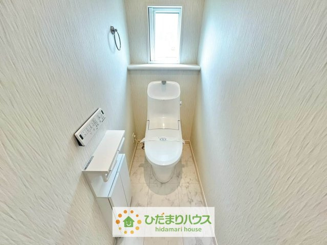 久喜市上内　中古一戸建てのトイレ