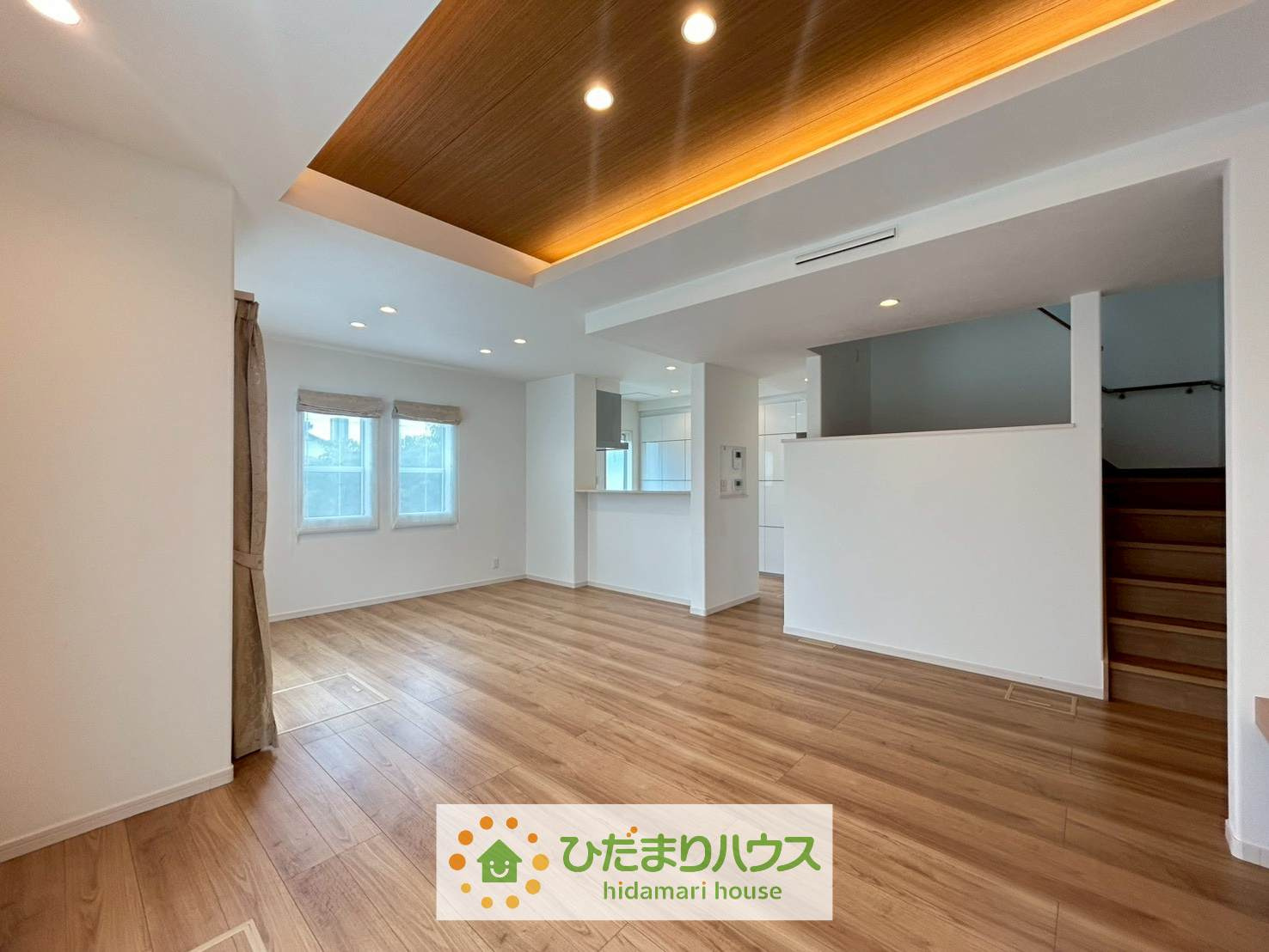 久喜市上内　中古一戸建ての居間・リビング