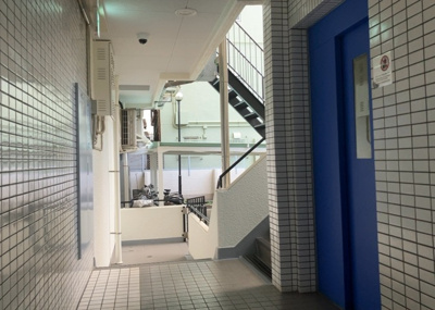 【防犯設備】 | スタープラザ相武台駅前 | 室内の防犯設備もチェックしましょう！モニター付きインターホンが設置されているか、防犯シャッターが設備されているか、ベランダに人が上がってきにくい高さかなどチェックしておくと入居後も安心できるでしょう。