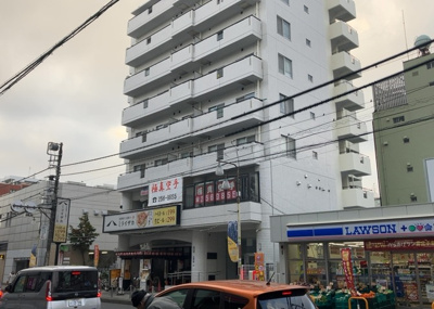 【外観】 | スタープラザ相武台駅前 | 隣家の土地はどうなっているのか、生活利便施設が近くにあるのか、学校まで近いかなど、お客様のライフスタイルにあわせたイメージが重要です。また、近くにあると困る施設が近くにないかも確認するといいでしょう。