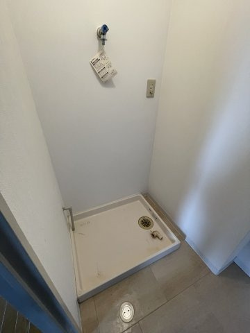 【設備】 | メゾン豊新 | 室内洗濯機置き場です