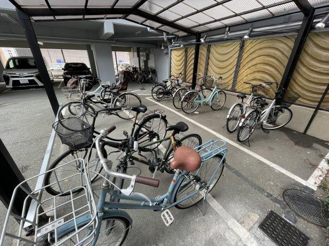 【その他共用部分】 | メゾン豊新 | 駐輪場です