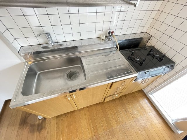 【キッチン】 | メゾン豊新 | コンパクトなキッチンで掃除もラクラク