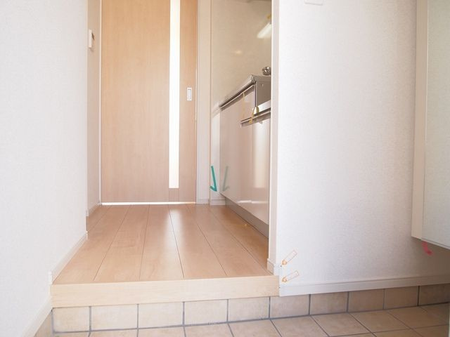 フィオーレ３０２の玄関|ゆったりとした玄関です