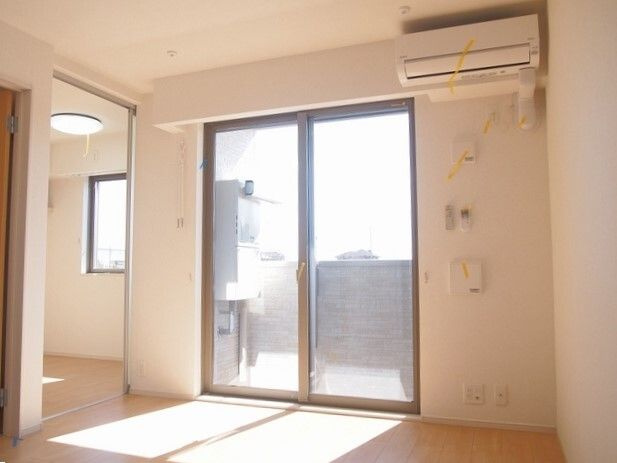 フィオーレ３０２の居間・リビング|ゆったり過ごせる居間です