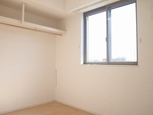 フィオーレ３０２の寝室|使い勝手のいい寝室です