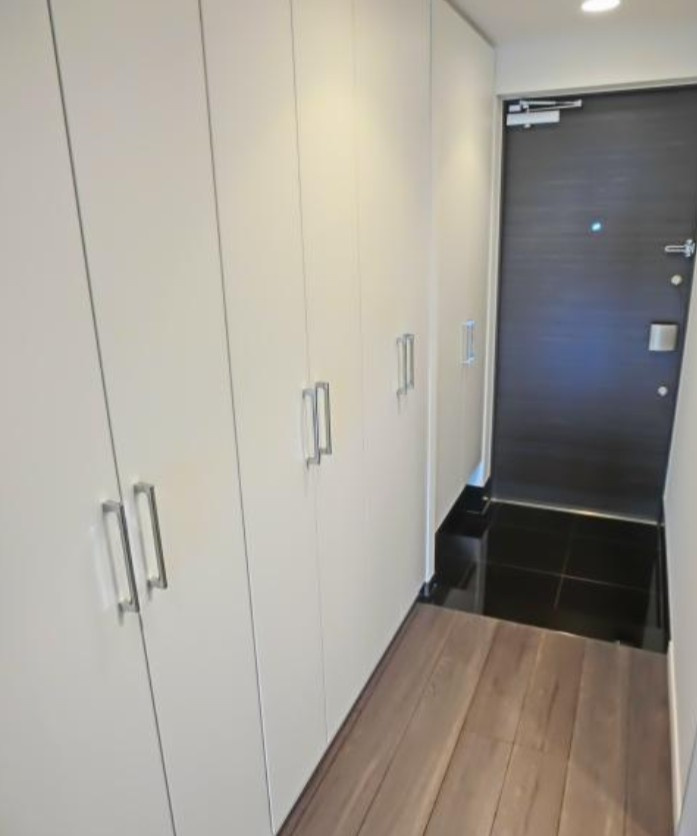 ザ・グランフォーリア西日暮里赤の玄関