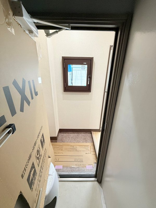 STR中板橋駅前ビルの玄関