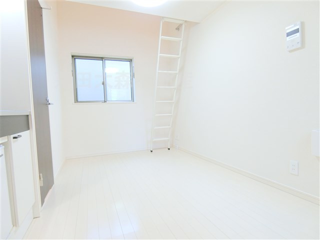 シャンテ西六郷の居間・リビング