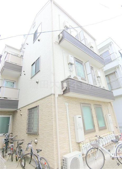 シャンテ西六郷の外観