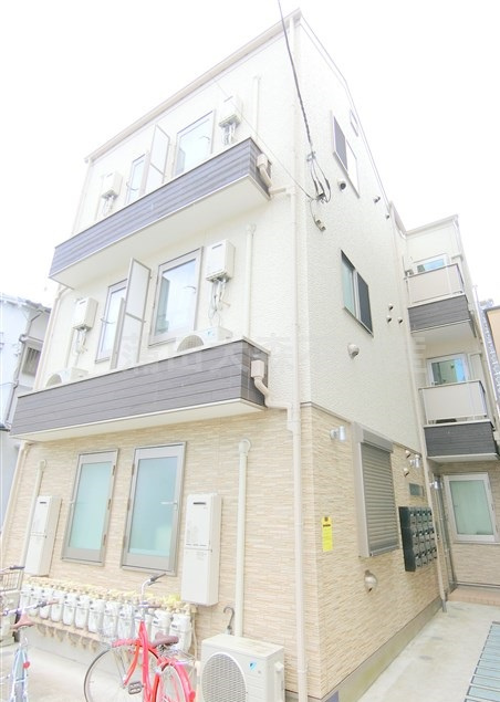 シャンテ西六郷の外観