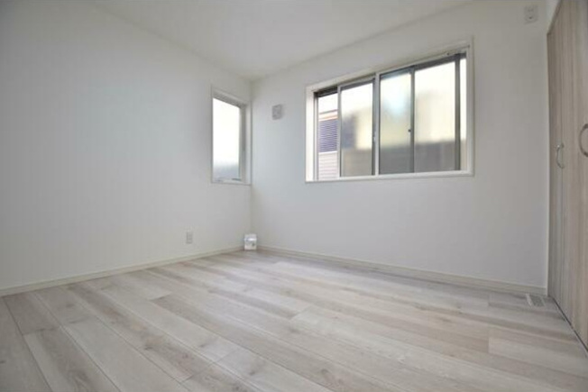 【洋室】 | 沼袋１丁目～「沼袋」駅７分・太陽光発電パネル設置～