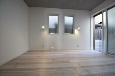 【洋室】 | 沼袋１丁目～「沼袋」駅７分・太陽光発電パネル設置～