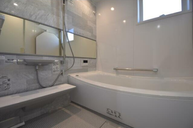 【浴室】 | 沼袋１丁目～「沼袋」駅７分・太陽光発電パネル設置～