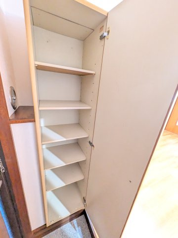 コーラルハイツの居間・リビング