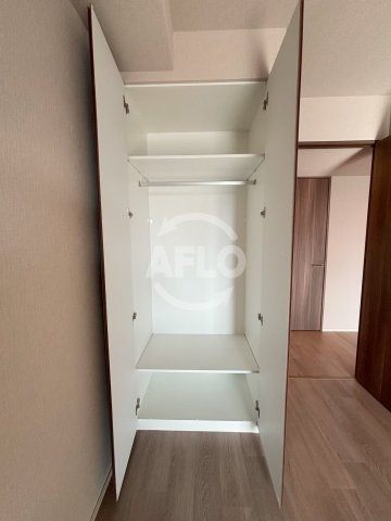 クレヴィアタワー御堂筋本町の収納|クレヴィアタワー御堂筋本町　クローゼット