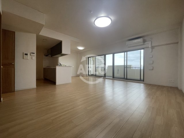 なんばセントラルプラザリバーガーデンの居間・リビング|なんばセントラルプラザリバーガーデン　リビング