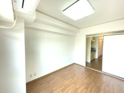 【洋室】 | 上新庄駅前グランドハイツ北 | 使い勝手のいい洋室です