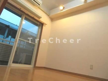 ロワジール向山Eの居間・リビング