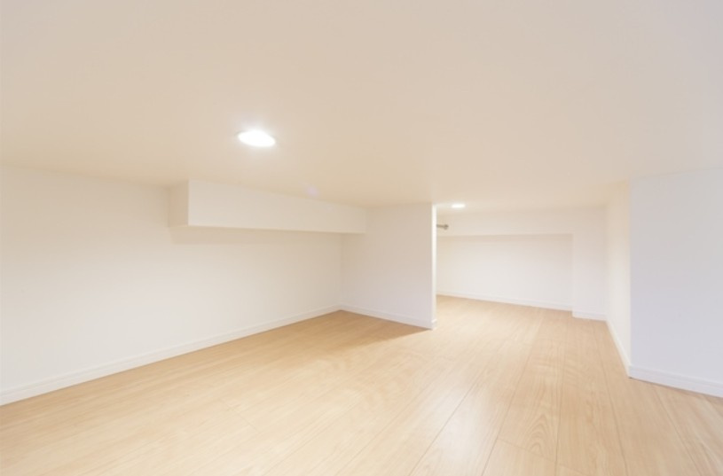 プロストル　ミラの寝室