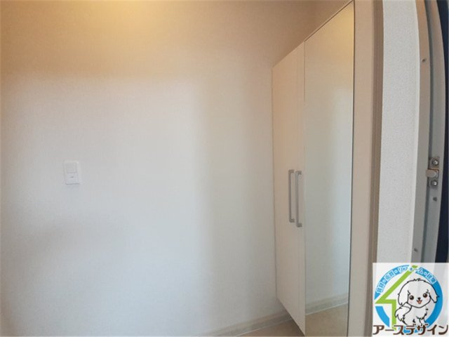 コンフォール　ライフの玄関|パース写真