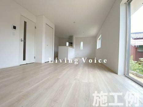 【居間・リビング】 | 【仲介手数料０円】相模原市南区大野台第42　新築一戸建て | 相模原市南区大野台第42　新築一戸建て