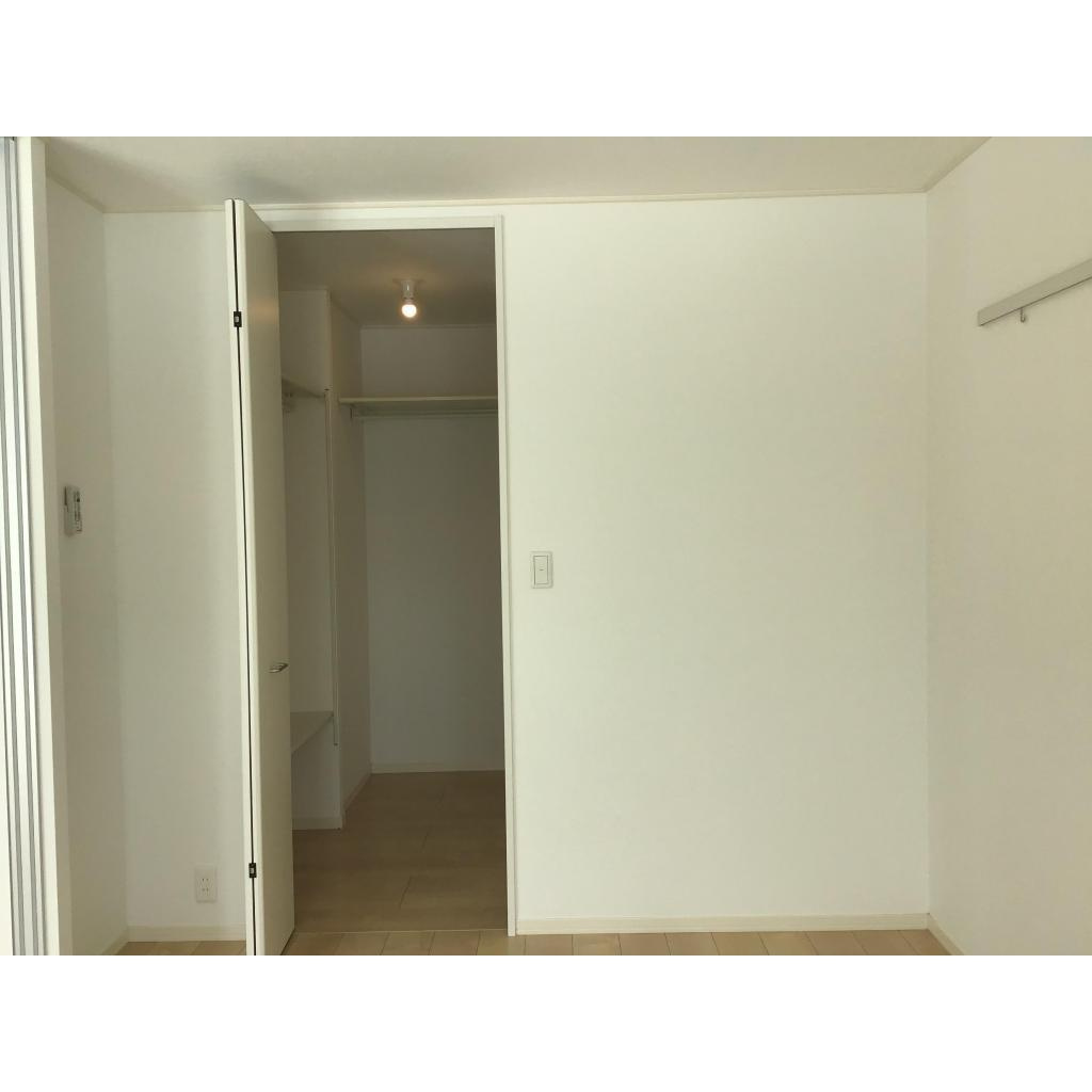 プランドールＢ棟の玄関