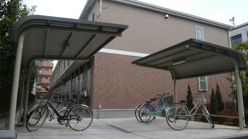 ヴィラージュ志伊の駐車場