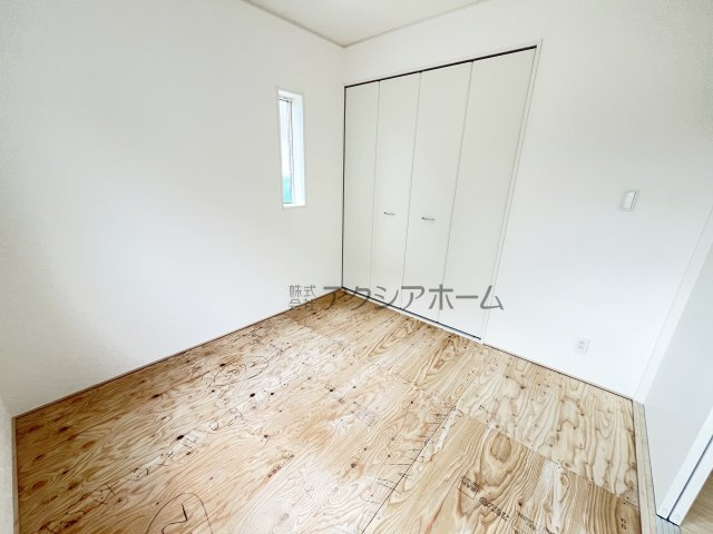 飯能市双柳・全1棟　新築一戸建　～テレワークルームあり～の和室|1階　洋風和室　4.5帖