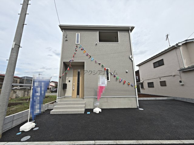 飯能市双柳・全1棟　新築一戸建　～テレワークルームあり～の外観|外構工事施工中！室内内覧可能です。