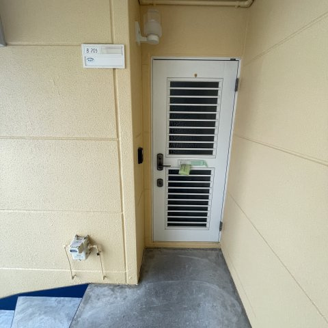 バルビゾンの玄関