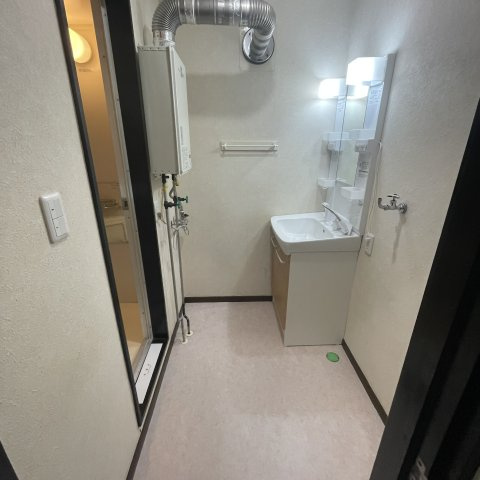 バルビゾンの洗面所